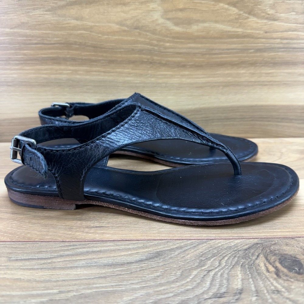 FRYE Carson Seam T Sandals 8.5 M Black Soft Leather Slingback Vacation Resort